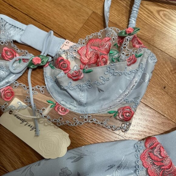 🌿For love and Lemons Vintage Rose Eyelet Bra + Slip Skirt Set 🌿💙 - Picture 7 of 8